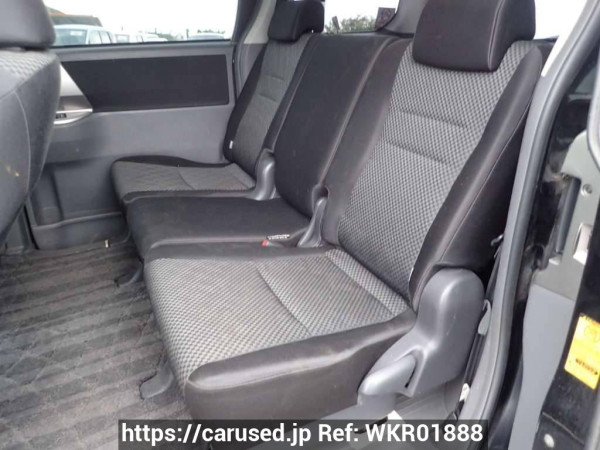 Used 2009 AT toyota noah ZRR75W Image[14]