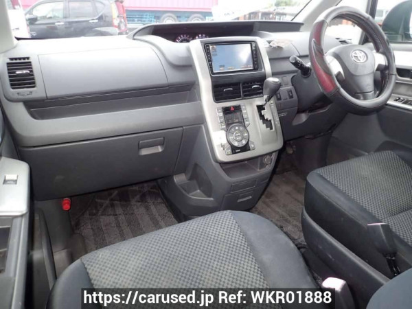 Used 2009 AT toyota noah ZRR75W Image[17]