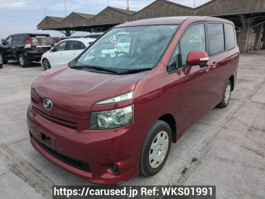 Toyota Voxy ZRR70G