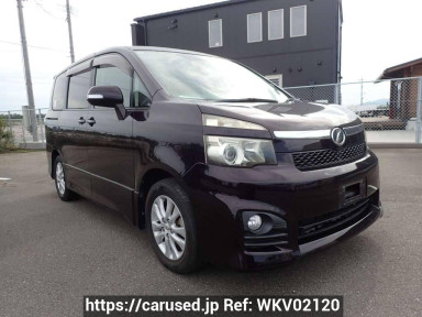 Toyota Voxy ZRR70W