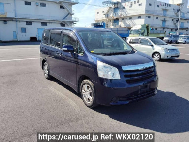 Toyota Noah ZRR70G