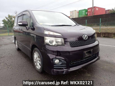 Toyota Voxy ZRR70W