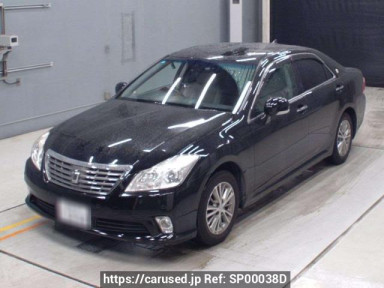 Toyota Crown GRS200