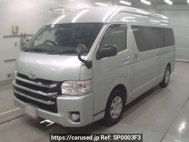 Toyota Hiace Commuter KDH223B