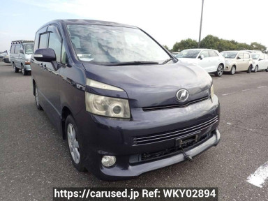 Toyota Voxy ZRR70W