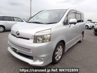 Toyota Voxy ZRR70W