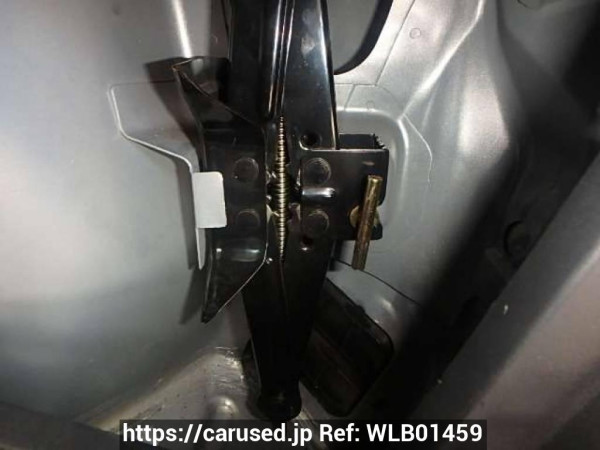 Used 2005 AT mazda verisa DC5W Image[43]