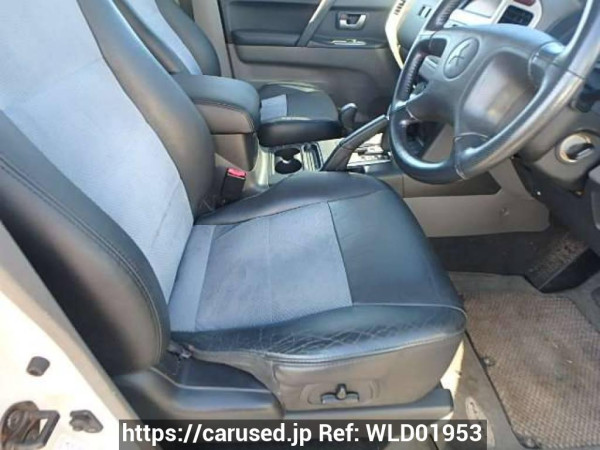 Used 2005 AT mitsubishi pajero V73W Image[15]