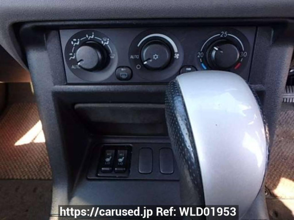 Used 2005 AT mitsubishi pajero V73W Image[25]
