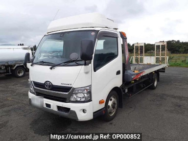 Toyota Toyoace Truck XZU722