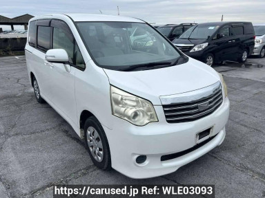 Toyota Noah ZRR70G