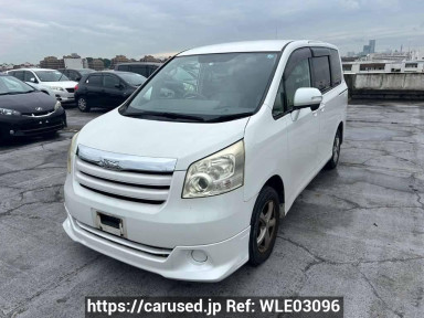 Toyota Noah ZRR70G