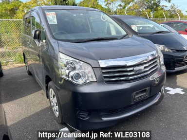 Toyota Noah ZRR70G