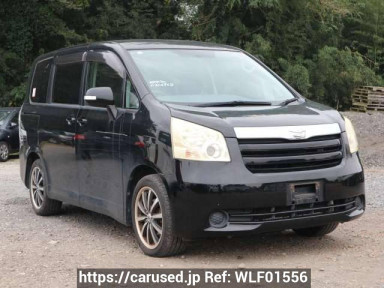 Toyota Noah ZRR70W