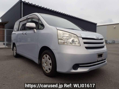 Toyota Noah ZRR70G