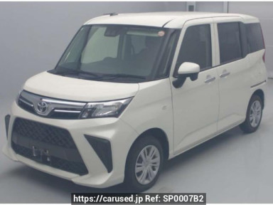 Toyota Roomy M900A