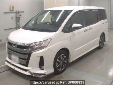 Toyota Noah ZRR80W