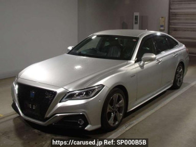 Toyota Crown Hybrid AZSH20