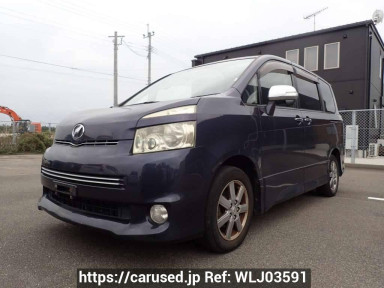 Toyota Voxy ZRR70W