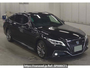 Toyota Crown Hybrid AZSH20