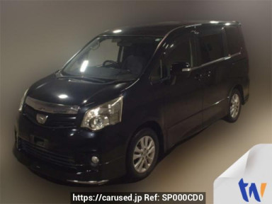 Toyota Noah ZRR70W