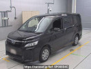 Toyota Voxy ZRR80G