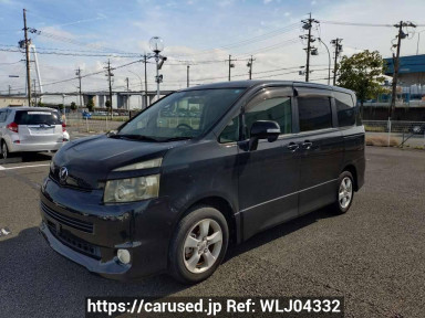 Toyota Voxy ZRR70W