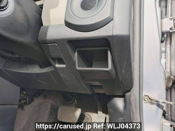 Used 2005 AT mazda verisa DC5W Image[21]