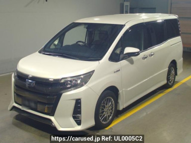 Toyota Noah ZWR80W