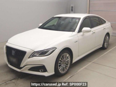 Toyota Crown Hybrid AZSH20