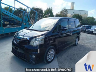 Toyota Noah ZRR70W