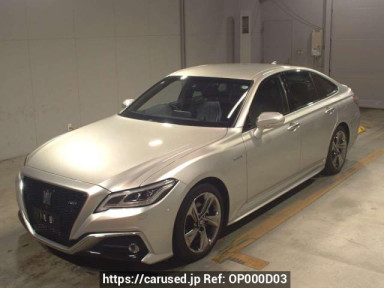 Toyota Crown Hybrid AZSH20