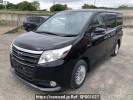 Toyota Noah ZWR80G