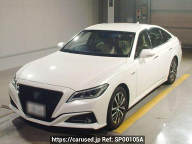 Toyota Crown Hybrid AZSH20