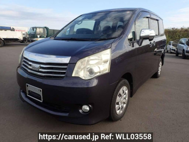 Toyota Noah ZRR75G