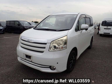 Toyota Noah ZRR75G