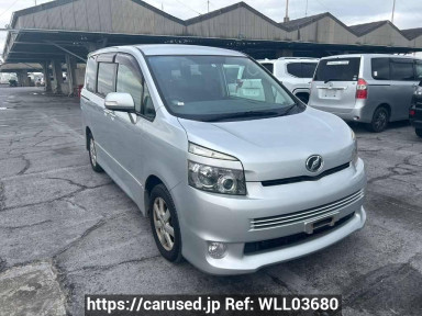 Toyota Voxy ZRR70W