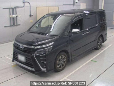 Toyota Voxy ZRR80W