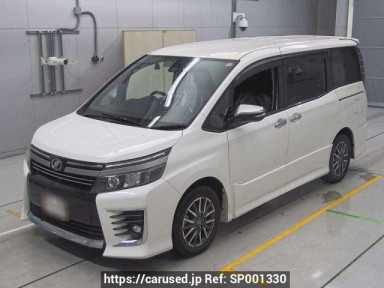 Toyota Voxy ZRR80W