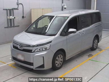 Toyota Voxy ZRR85G