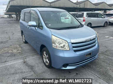 Toyota Noah ZRR75G