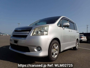 Toyota Noah ZRR70W