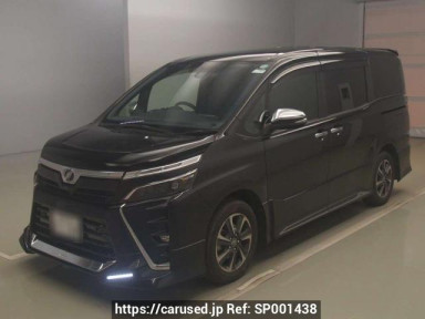 Toyota Voxy ZRR80W