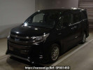 Toyota Noah ZWR80W