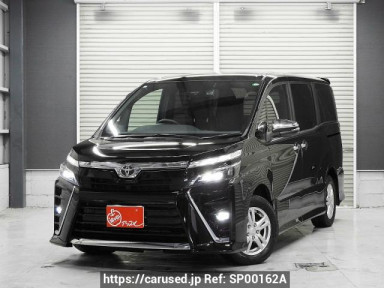 Toyota Voxy ZRR80W