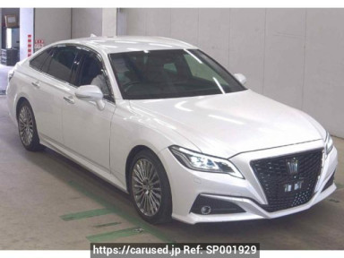 Toyota Crown Hybrid AZSH20