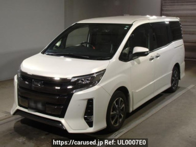 Toyota Noah ZRR80W