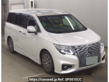 Nissan Elgrand TE52