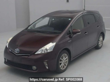 Toyota Prius alpha ZVW41W