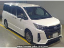 Toyota Noah ZWR80W